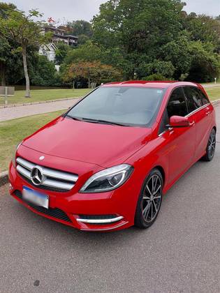 MERCEDES-BENZ B 200 1.6 SPORT TURBO GASOLINA 4P AUTOMÁTICO